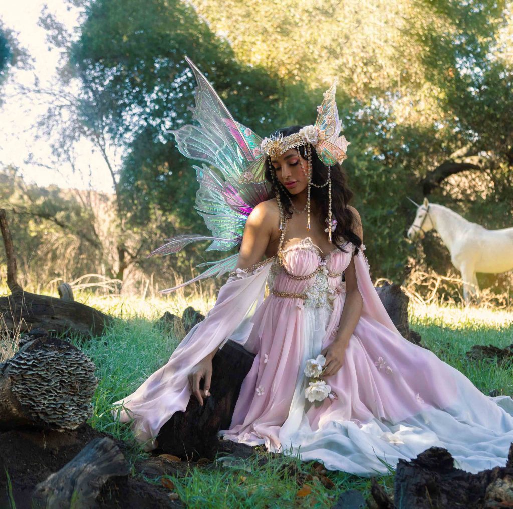 Raiment for a Faerie Queen – Enchanted Living Magazine