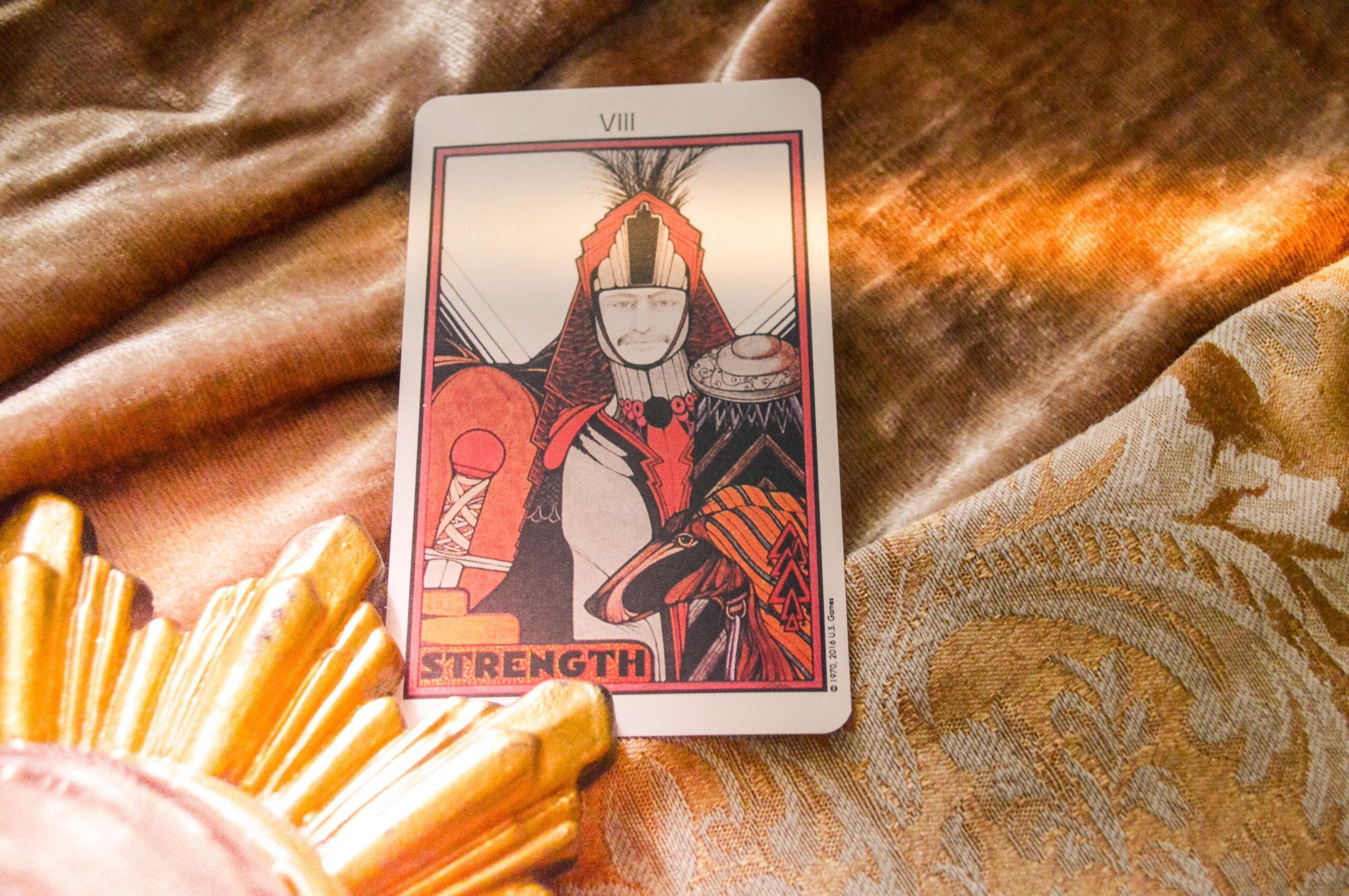 LEO POWER CARD: Strength Express your passions with inner strength, resilience, and loving energy. Radiant warmth and vitality is the key to success. Featuring the Aquarian deck by David Palladini.