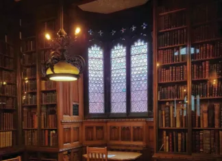 Photo of John Rylands Library by Bryony Whistlecraft Instagram @mooredgeinthemist