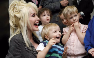 DollyParton-Courtesy of Dollywood Foundation